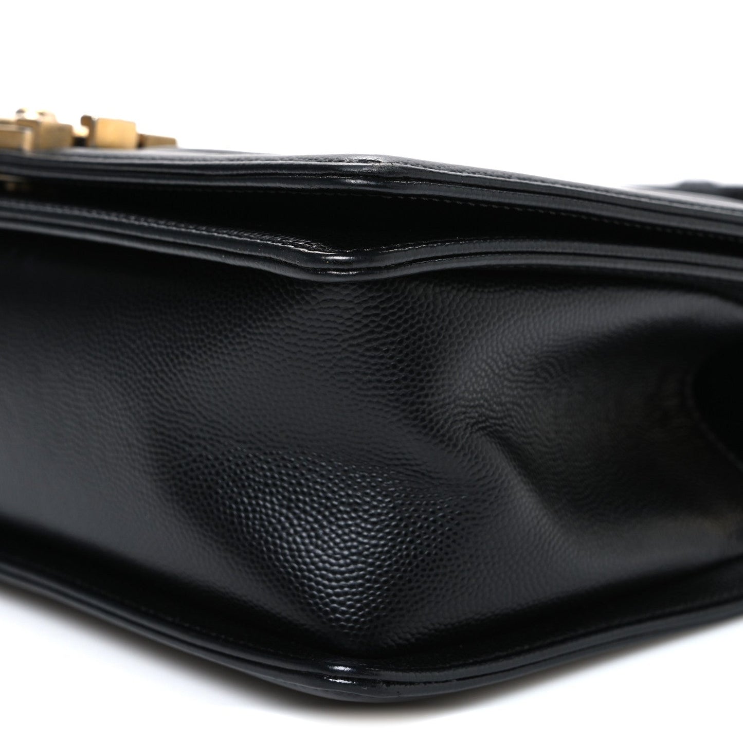 Caviar Quilted Medium Boy Flap Black