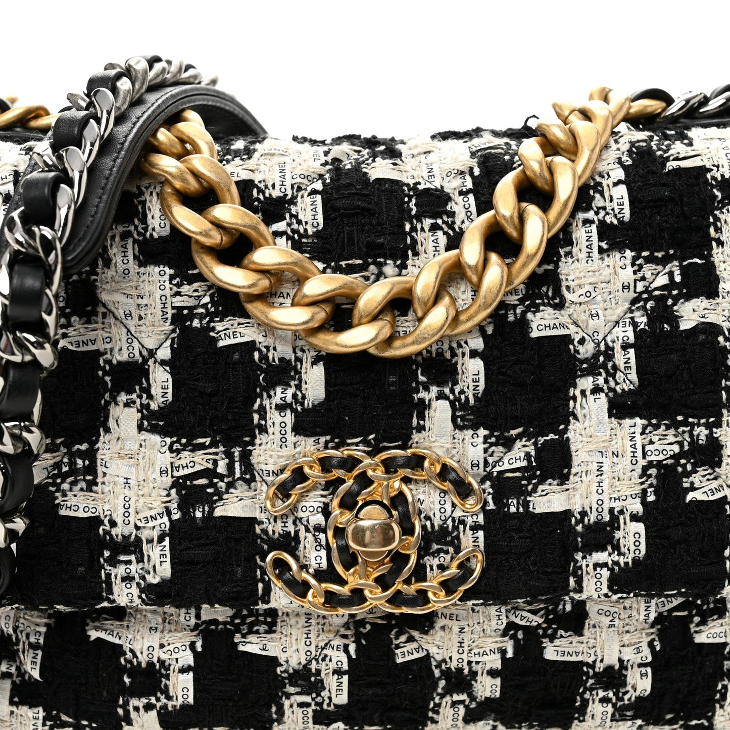 Tweed Quilted Medium Chanel 19 Flap Black Ecru White