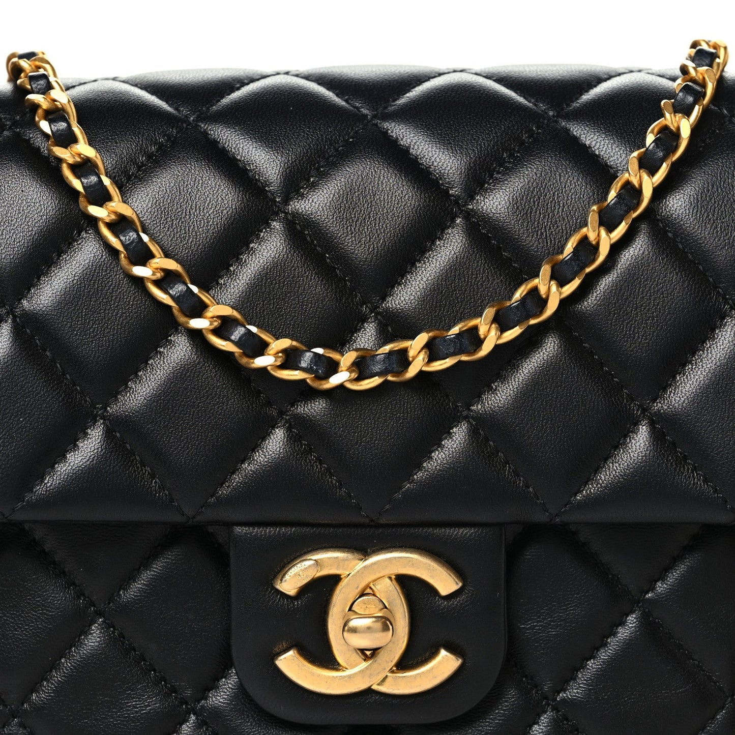 Lambskin Enamel Quilted Small Coco Hearts Square Flap Black