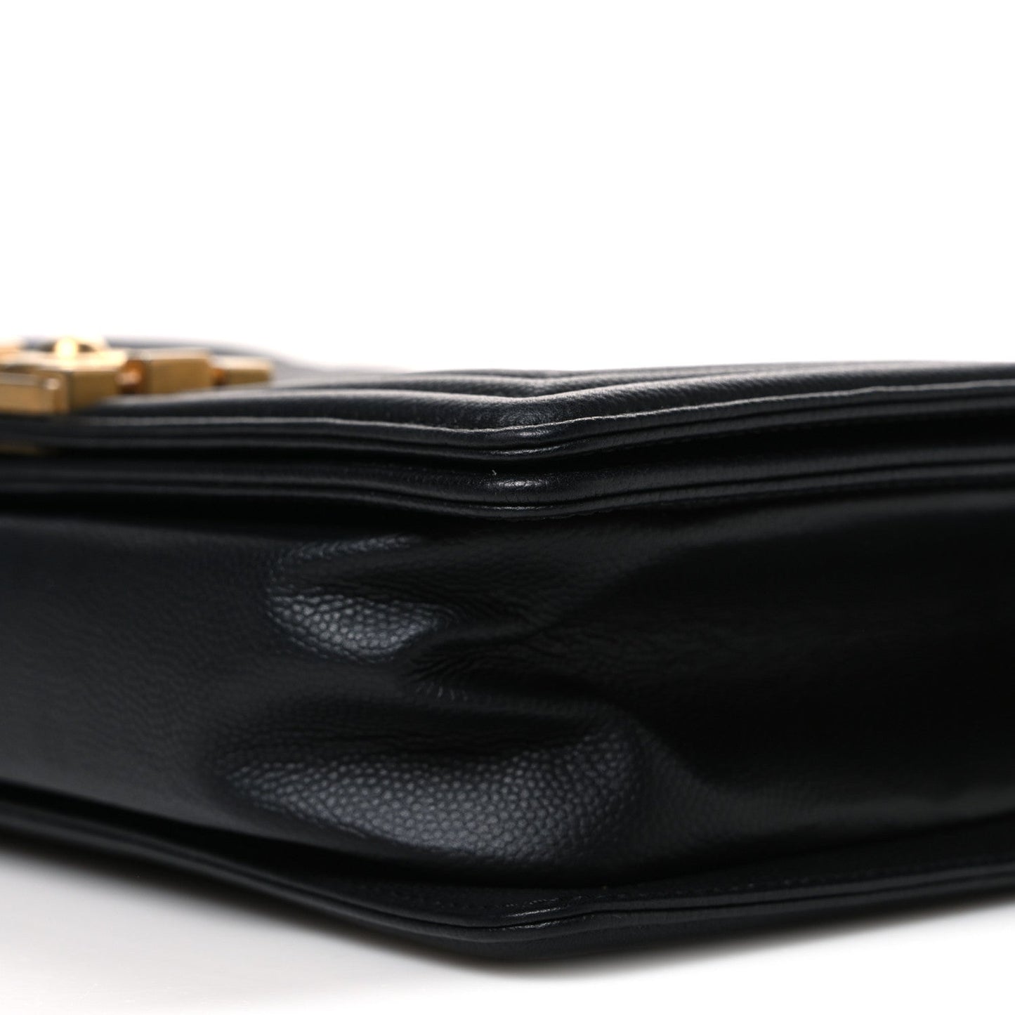 Caviar Quilted Medium Boy Flap Black