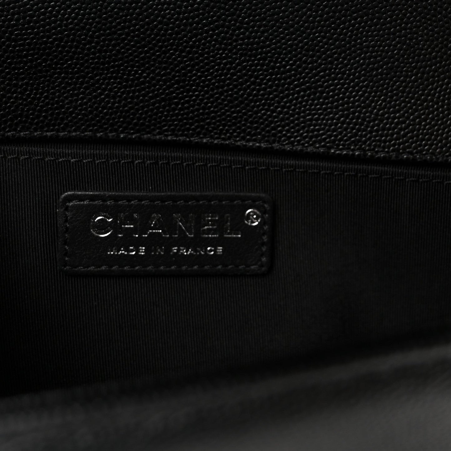 Caviar Quilted Medium Boy Flap Black