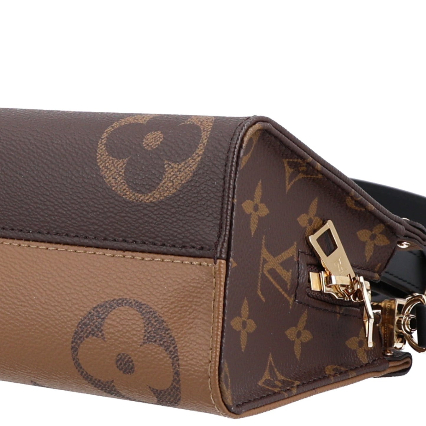 Reverse Monogram Giant OnTheGo East West Chain