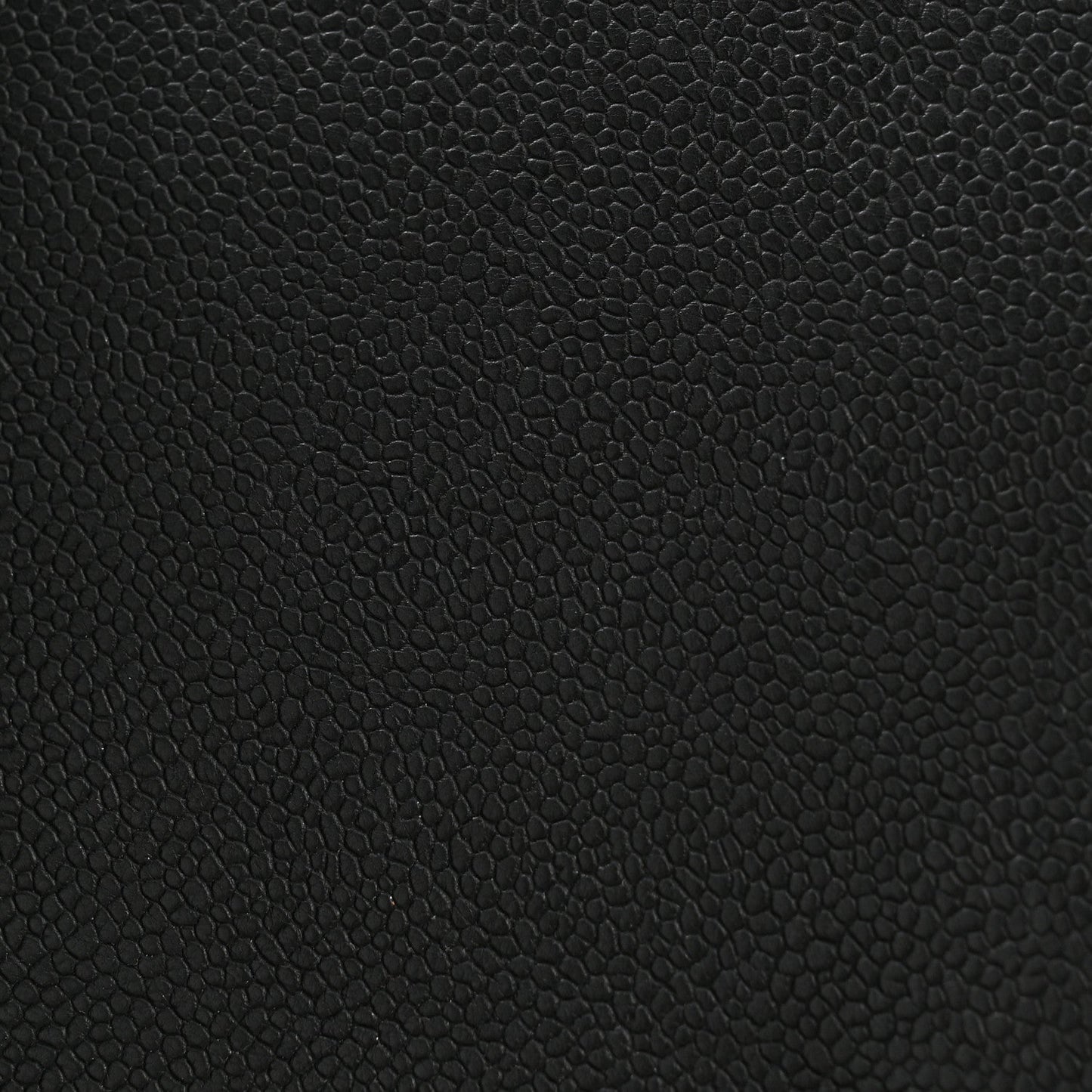 Caviar Quilted Medium Boy Flap Black