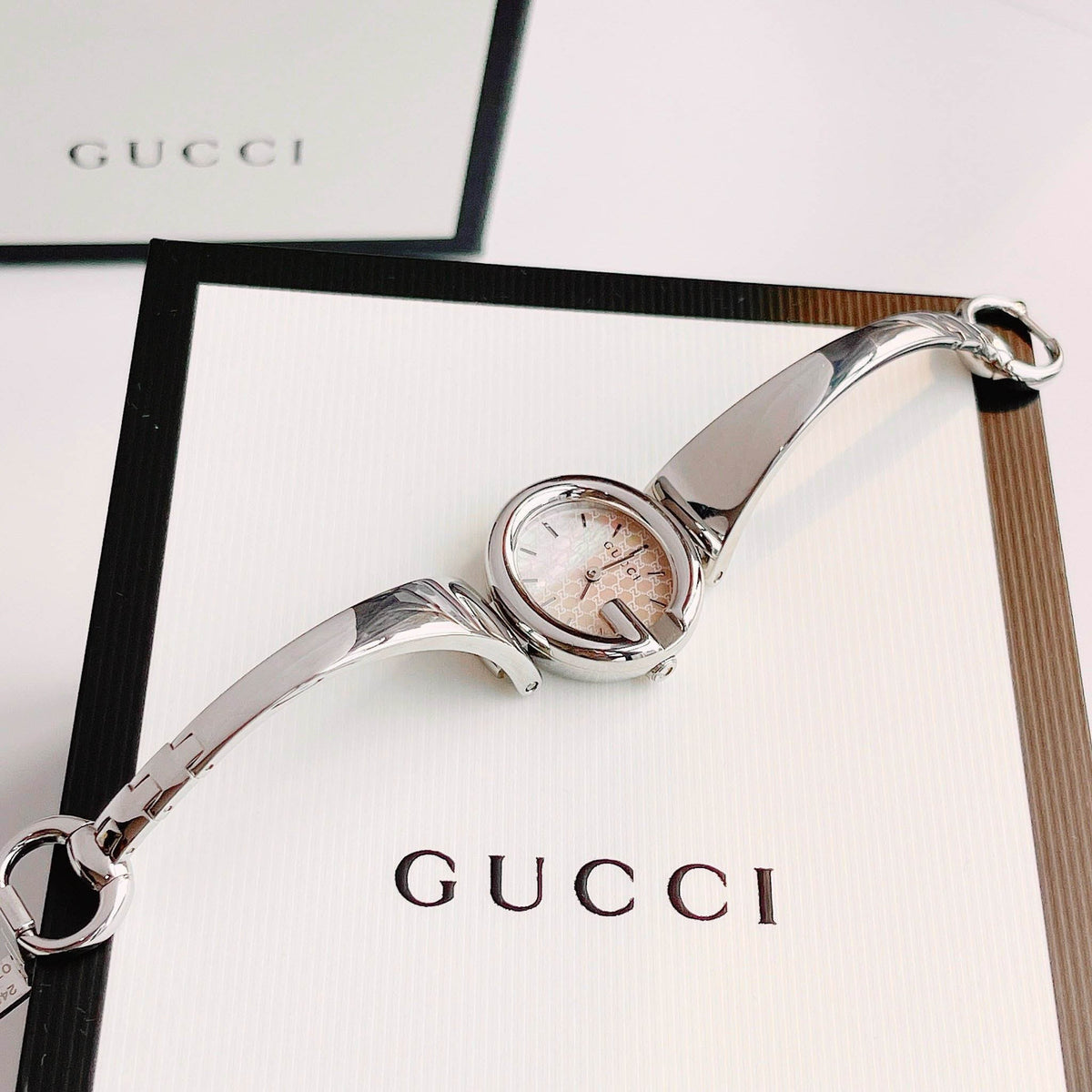 Gucci Guccissima Quartz Silver Dial Silver Steel Strap Watch For Women - YA134511