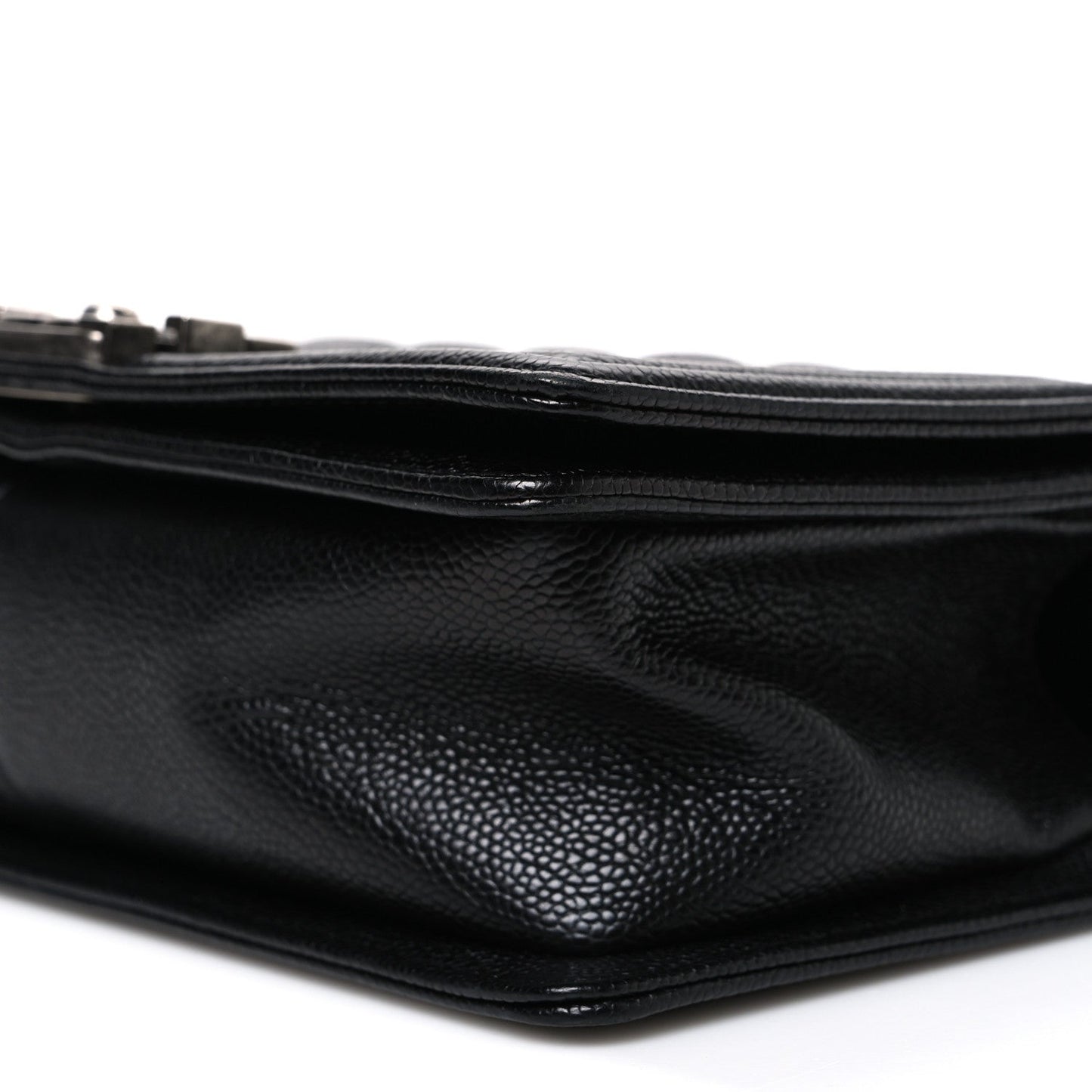 Caviar Quilted Medium Boy Flap Black