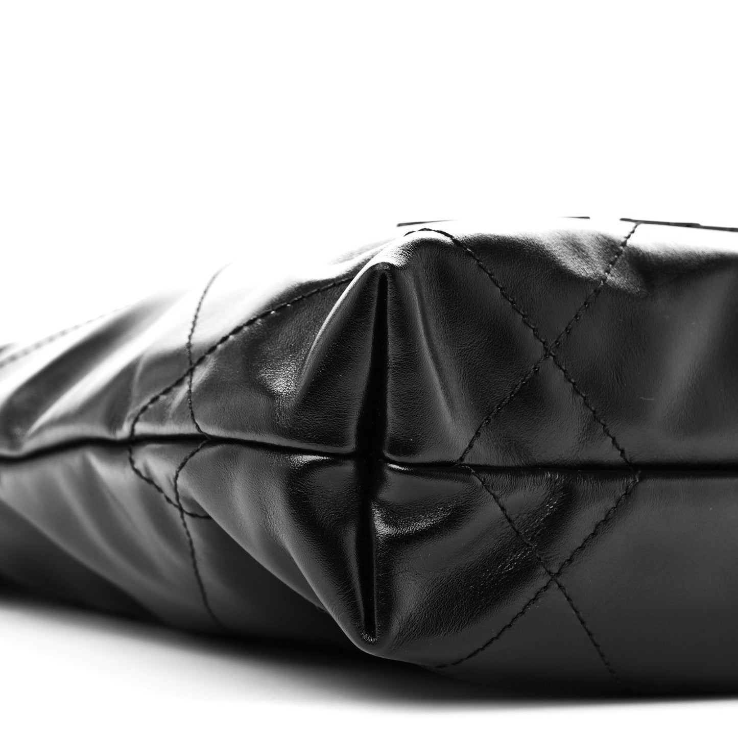 Shiny Calfskin Quilted Mini Chanel 22 So Black