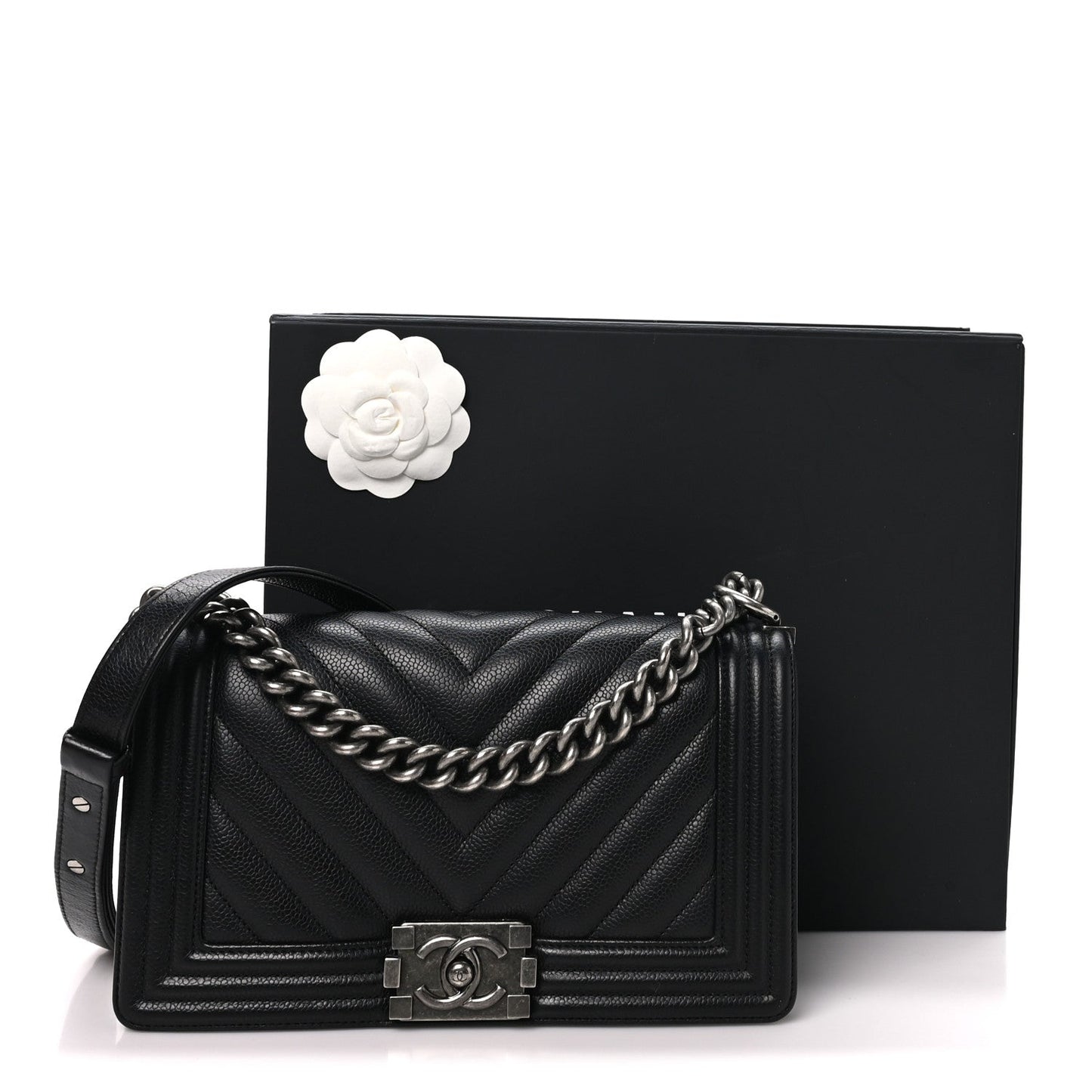 Caviar Chevron Quilted Medium Boy Flap Black