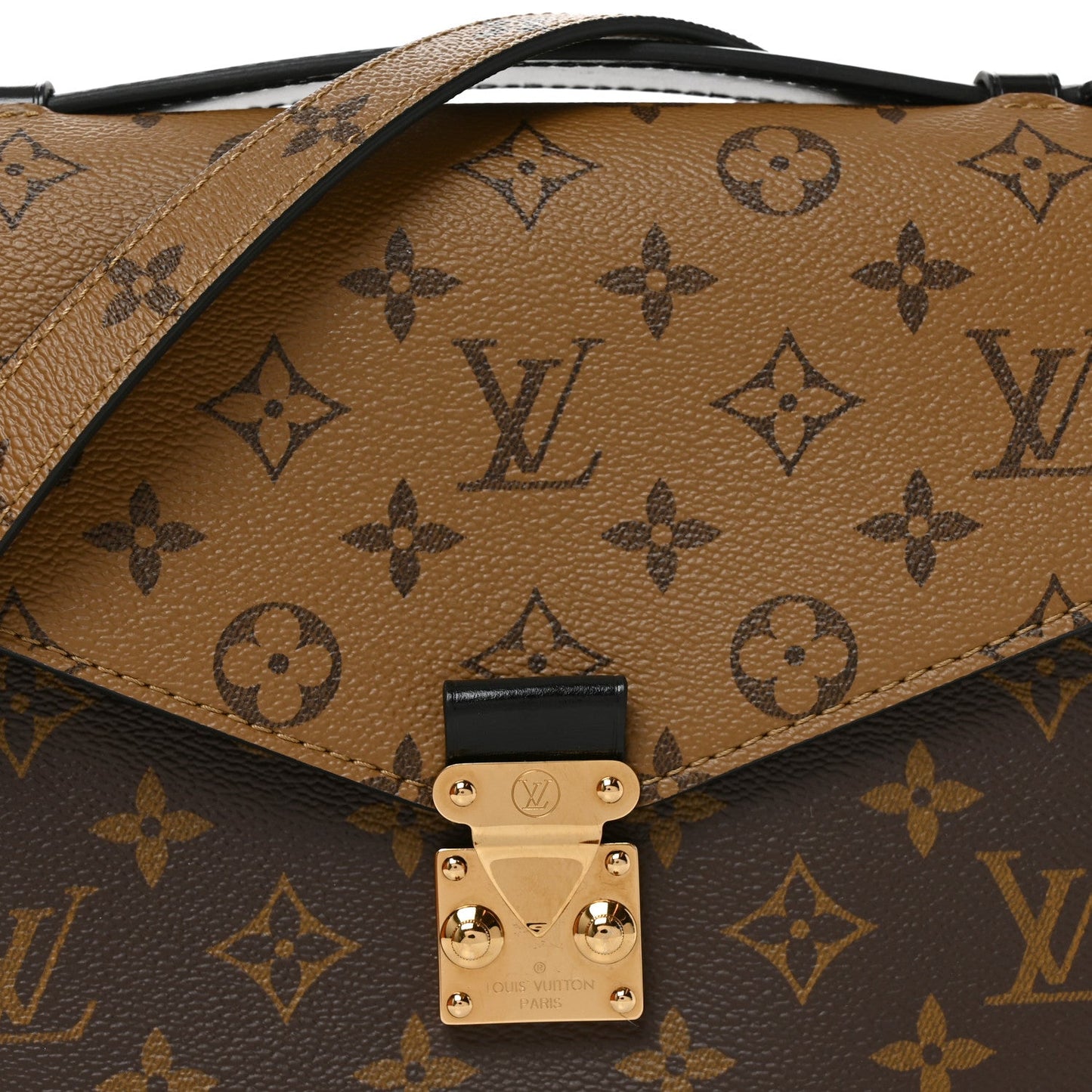 Reverse Monogram Pochette Metis