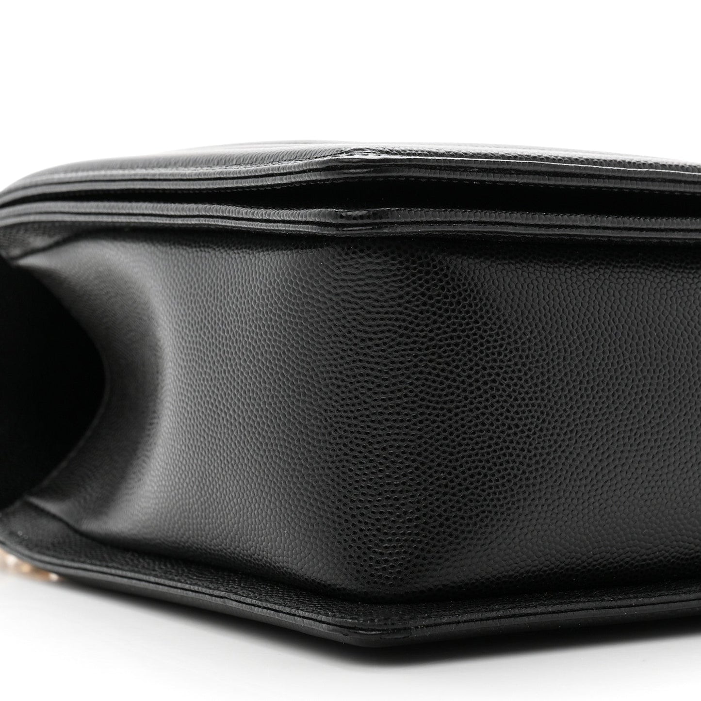 Caviar Quilted New Medium Boy Flap Black