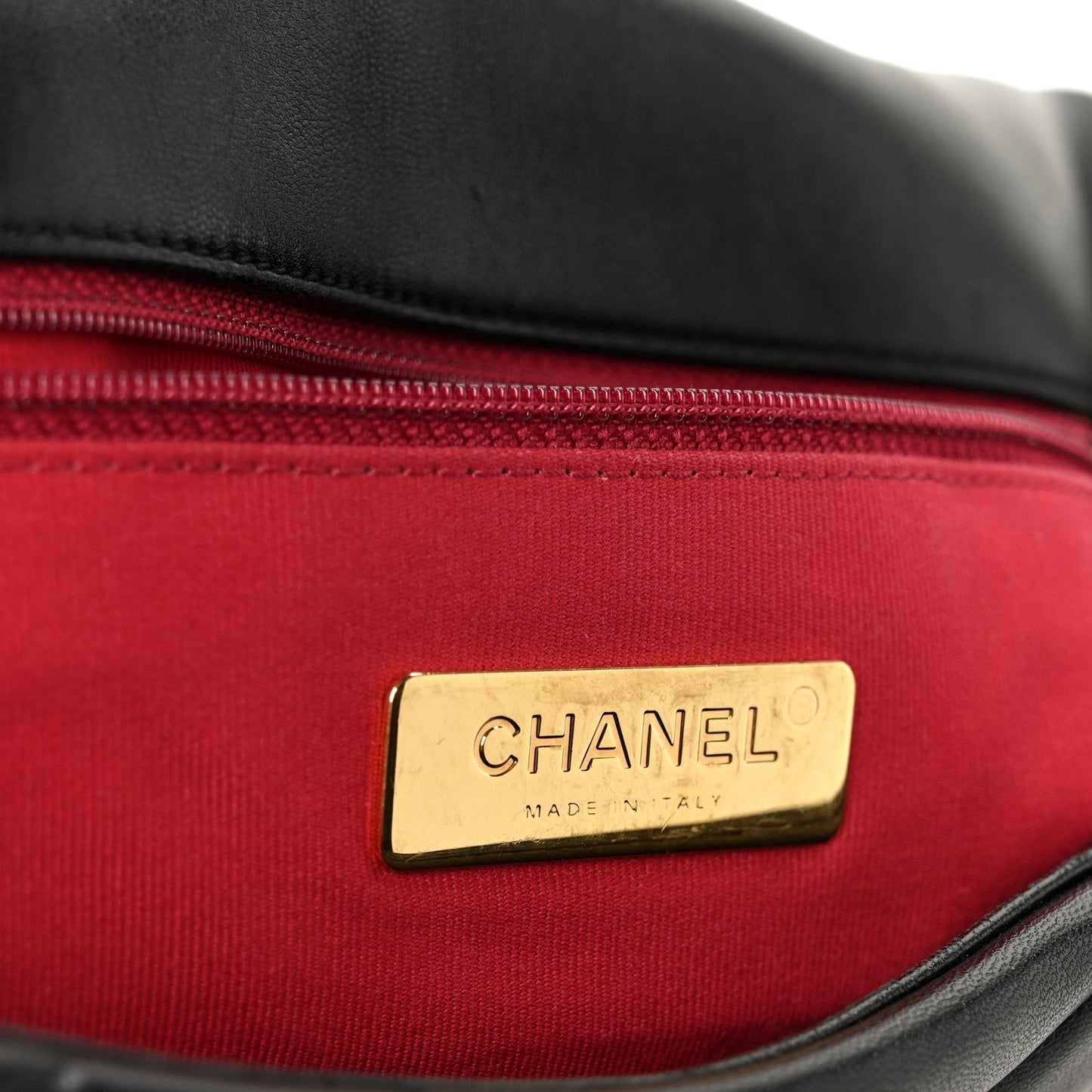 Lambskin Quilted Maxi Chanel 19 Flap Black