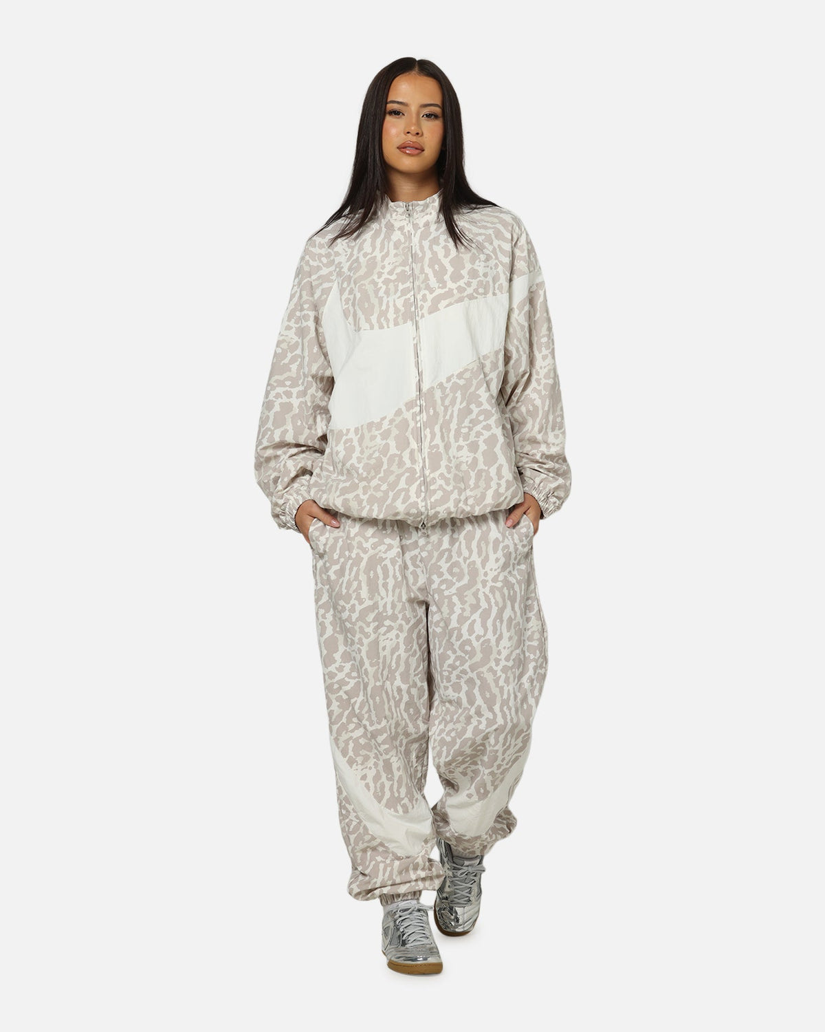 Nike Women's Sportswear Woven Printed Jacket Leopard/White