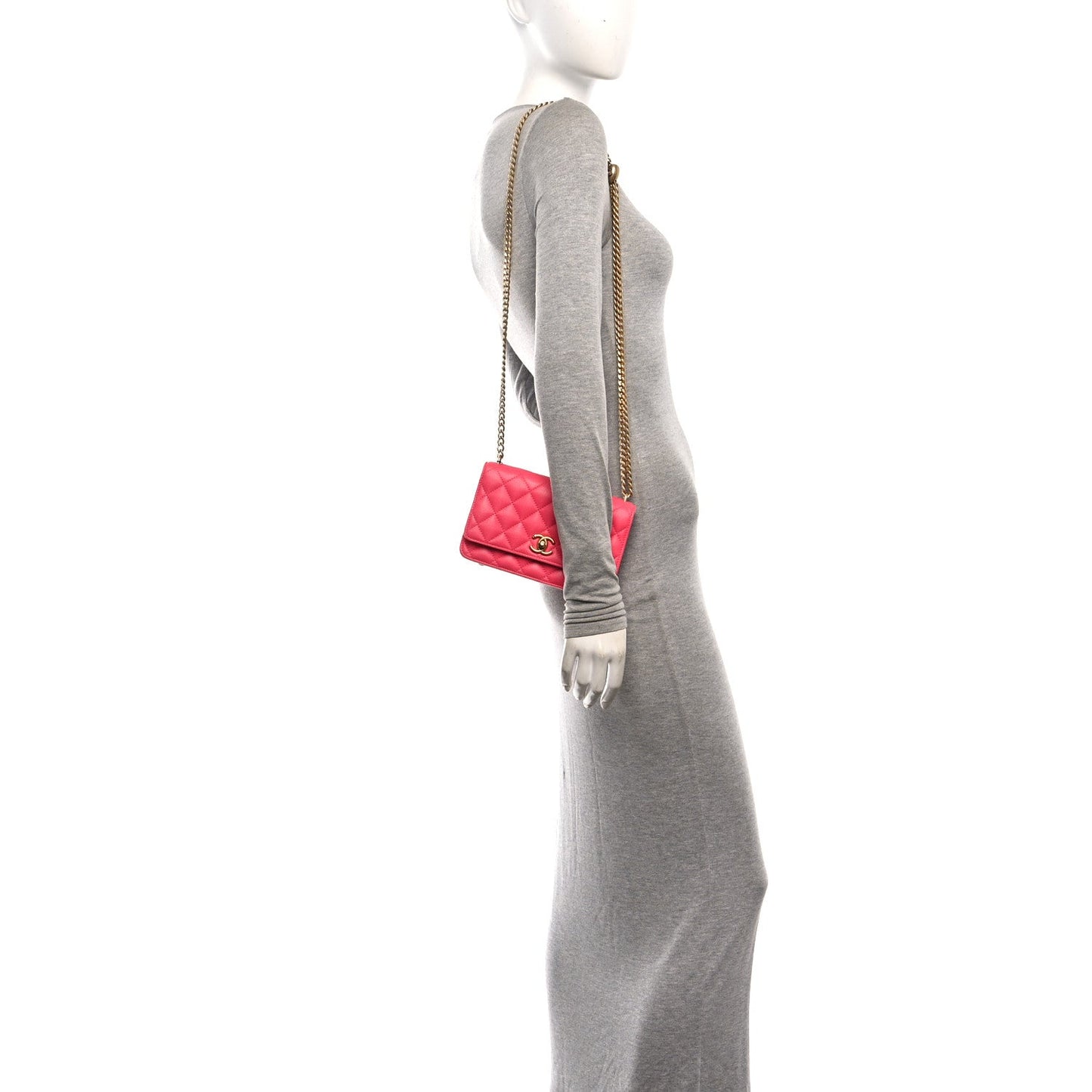 Caviar Quilted Sweetheart Wallet On Chain WOC Fuchsia