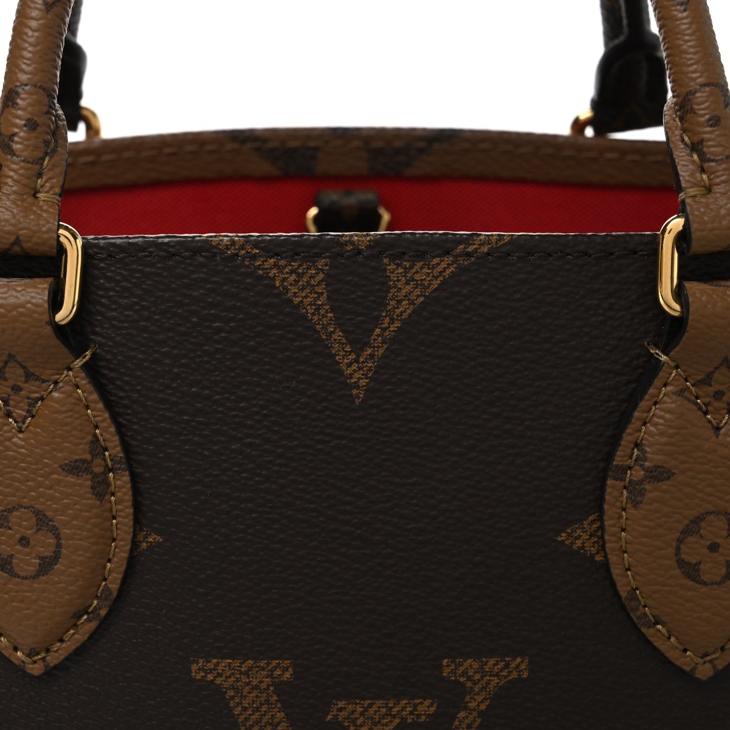 Reverse Monogram Giant Onthego PM