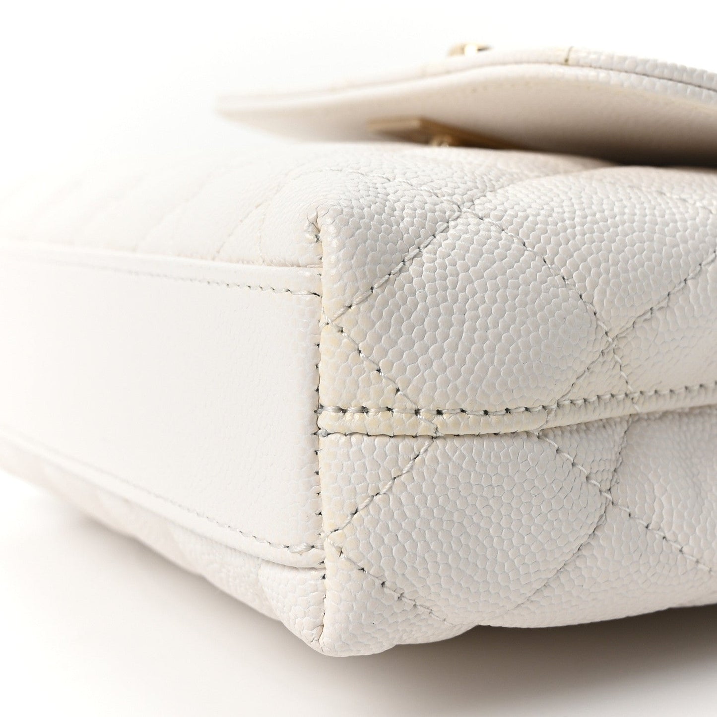 Caviar Quilted Coco Handle Clutch With Chain White