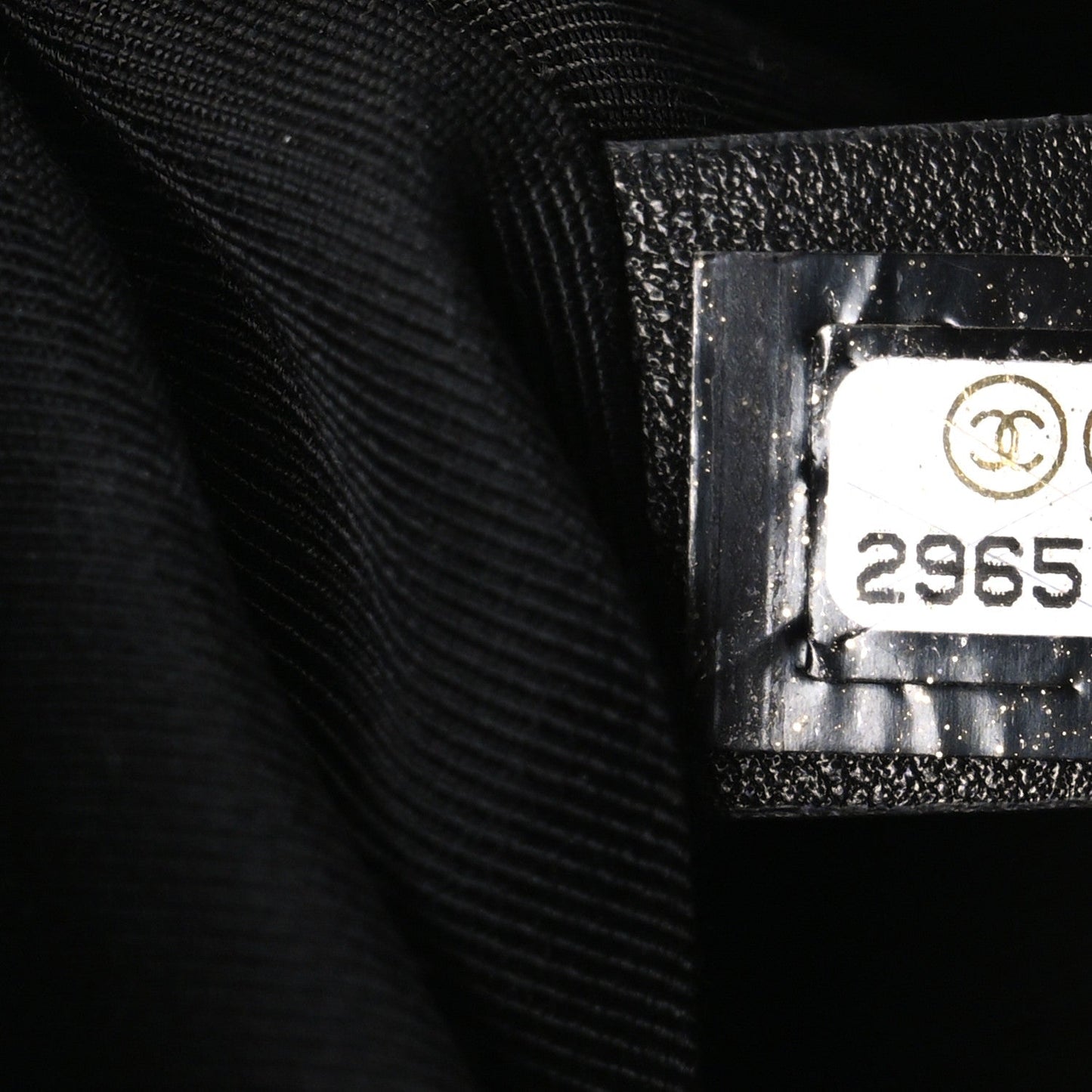 Caviar Quilted Medium Boy Flap Black