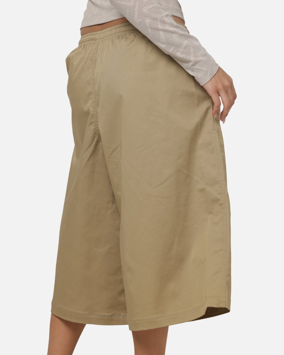 Nike Women's Sportswear Oversized Mid-Rise Parachute Shorts Beige