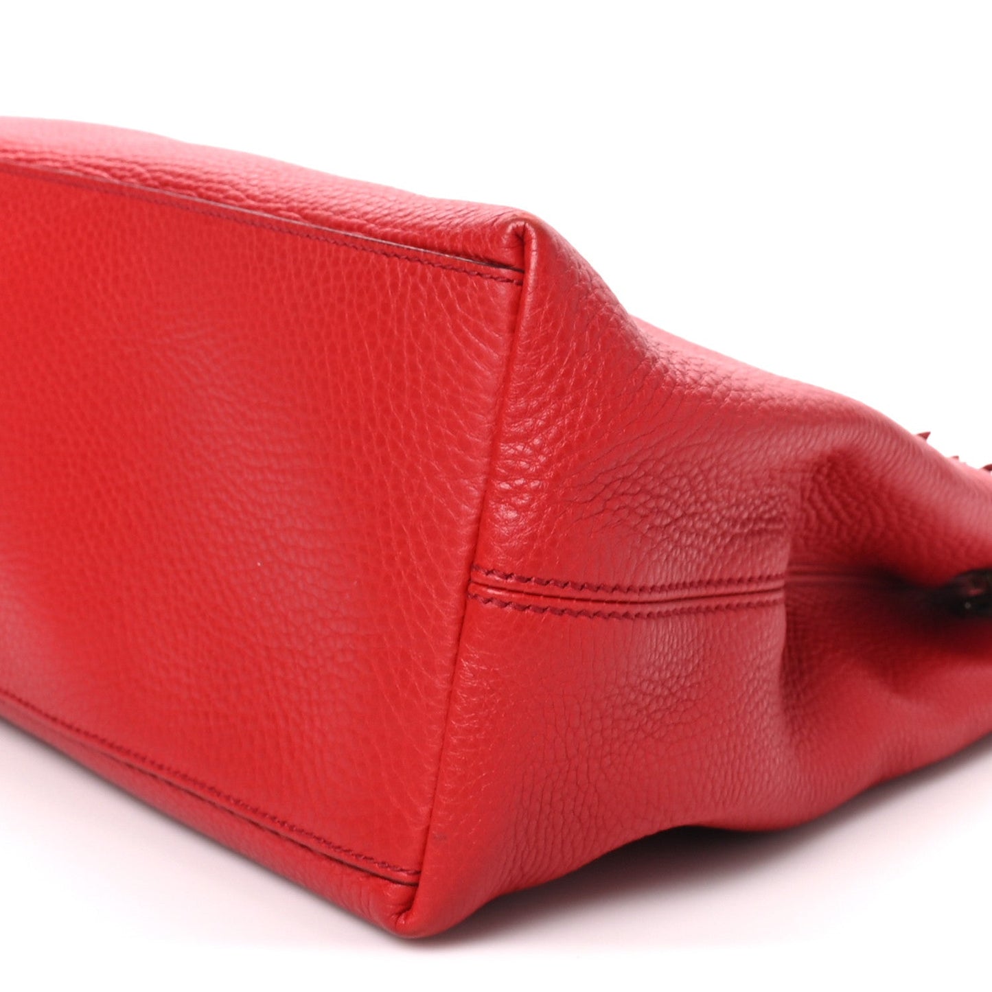 Pebbled Calfskin Medium Soho Chain Shoulder Bag Tabasco Red