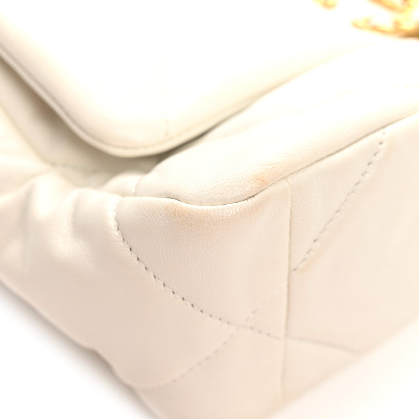 Lambskin Quilted Medium Chanel 19 Flap  White