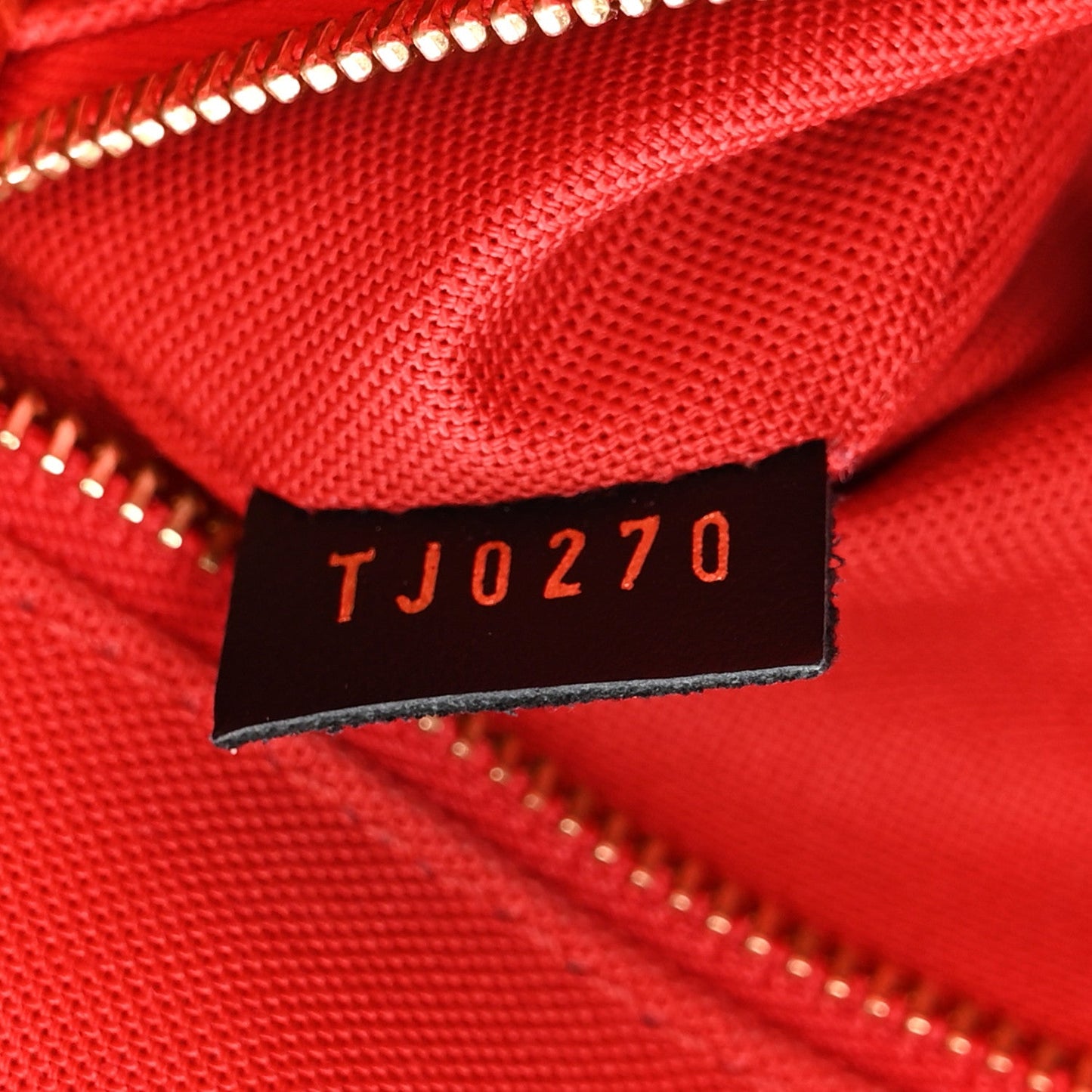 Reverse Monogram Giant Onthego MM