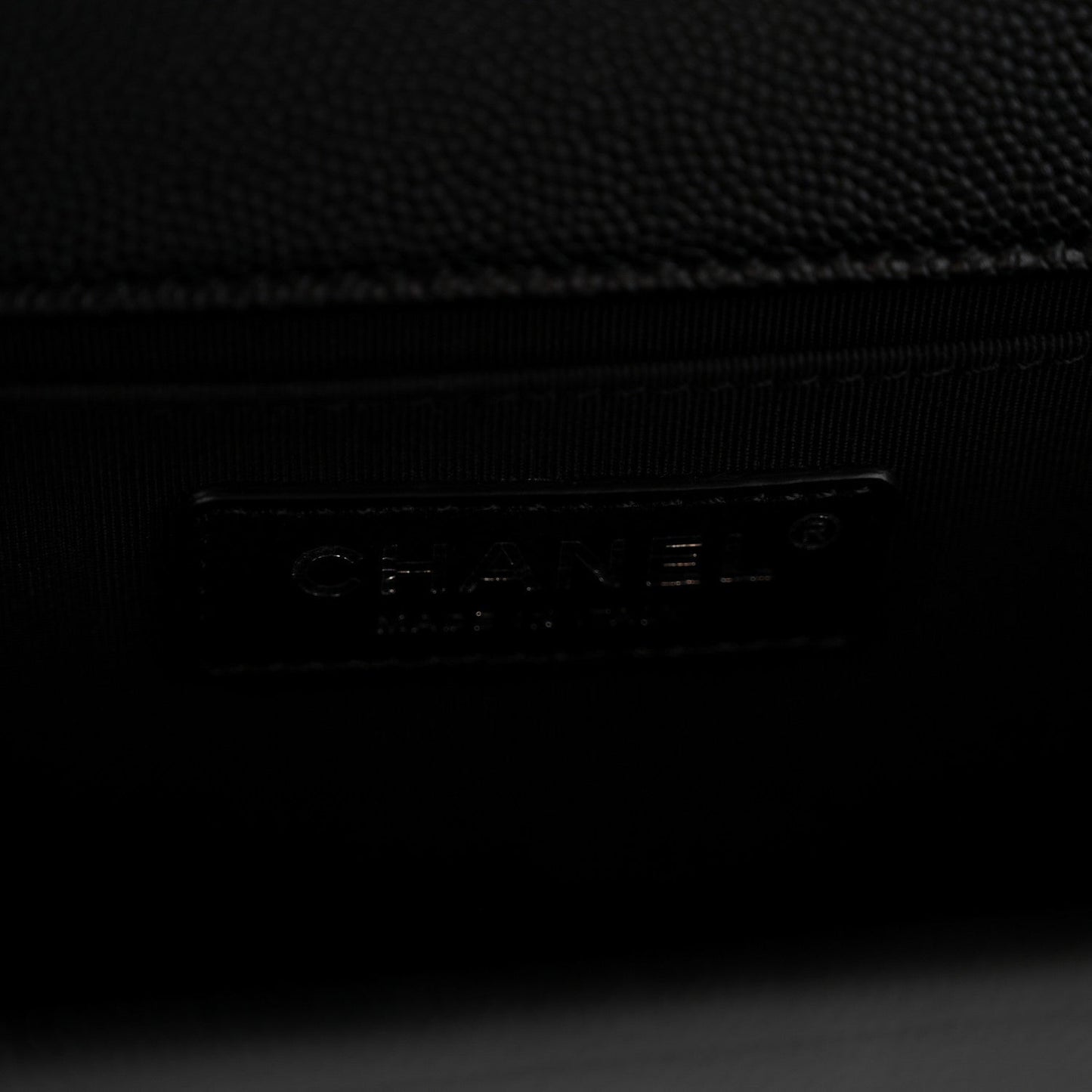 Caviar Quilted Medium Boy Flap Black