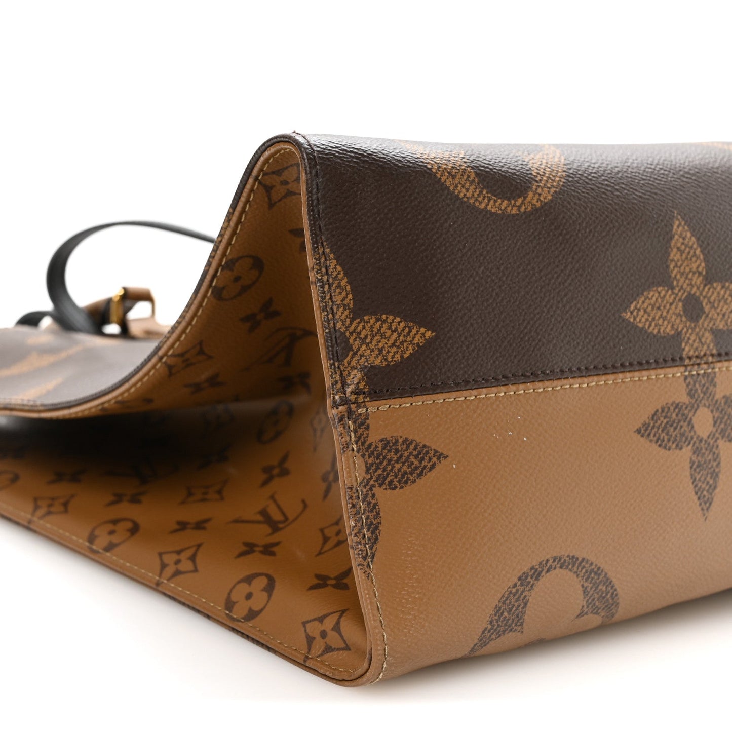 Reverse Monogram Giant Onthego MM