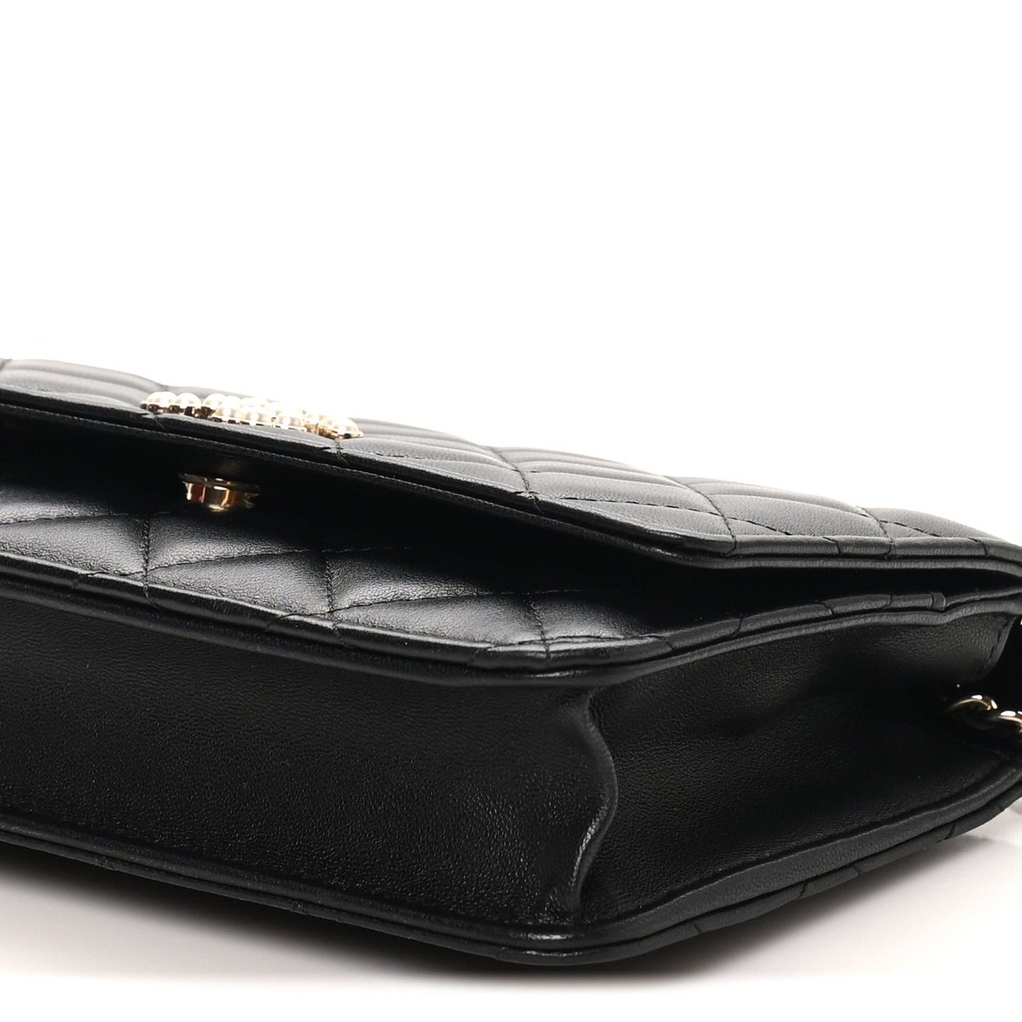 Lambskin Quilted Pearl CC Wallet on Chain WOC Black
