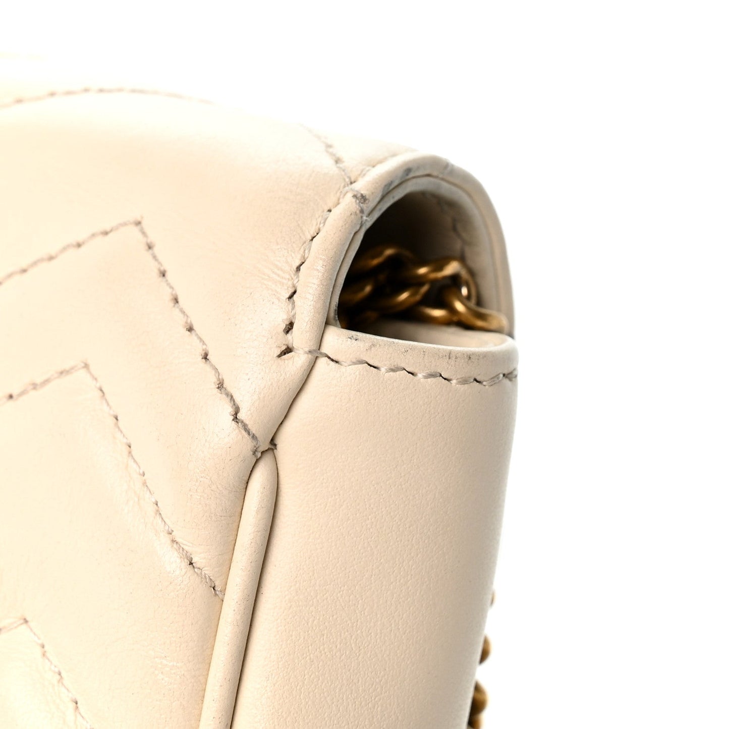 Calfskin Matelasse Super Mini GG Marmont Shoulder Bag White