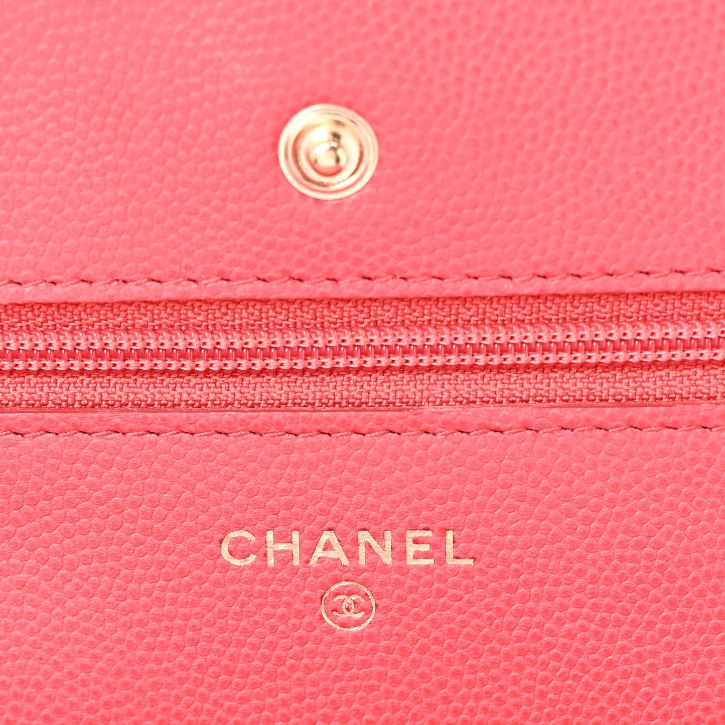 Caviar Quilted Wallet on Chain WOC Pink