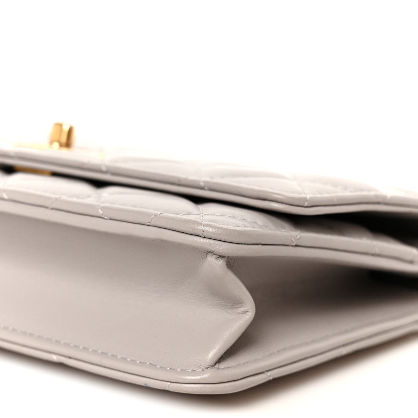 Lambskin Quilted CC Pearl Crush Wallet on Chain WOC Grey
