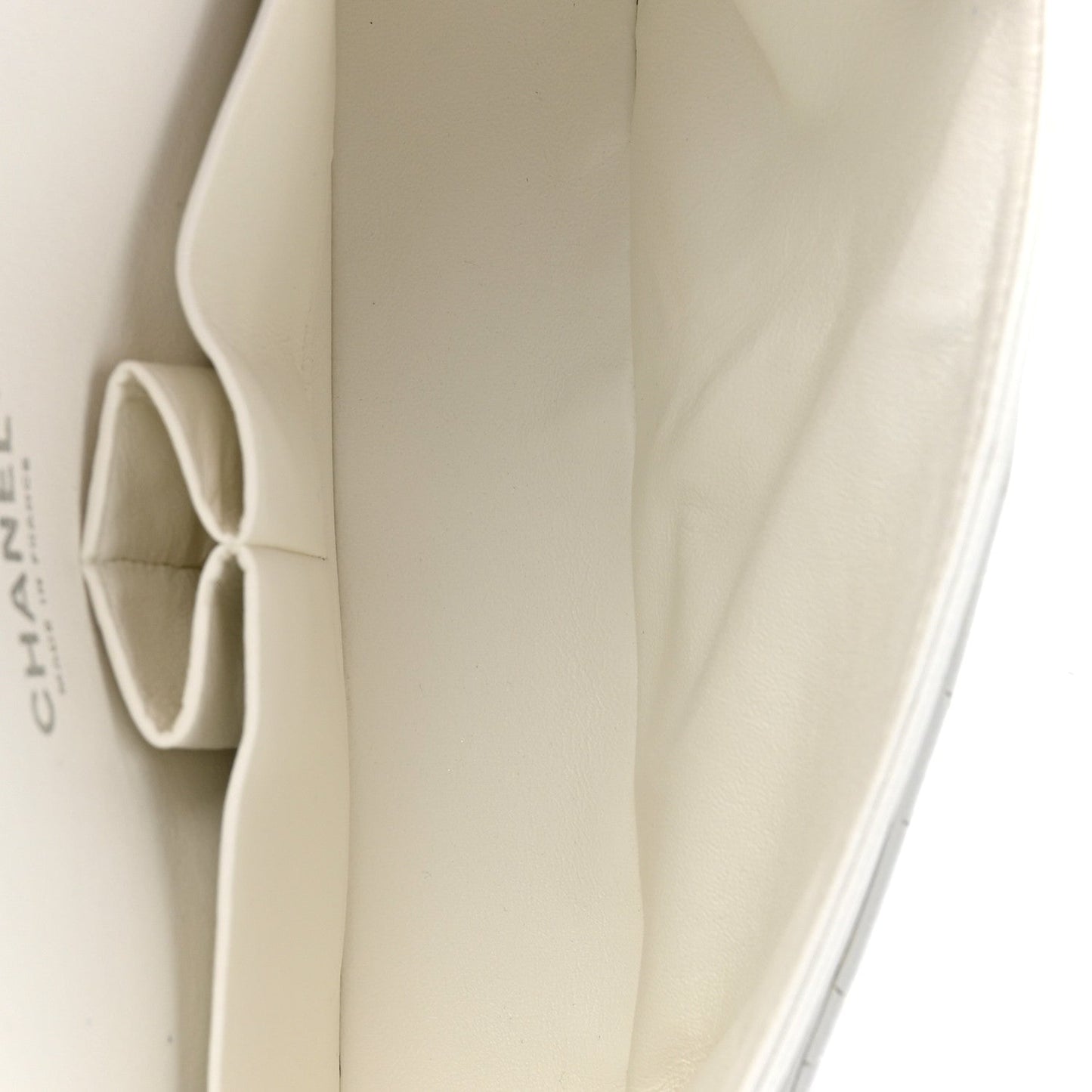 Caviar Quilted Medium Double Flap White