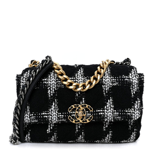 Tweed Quilted Medium Chanel 19 Flap Black White
