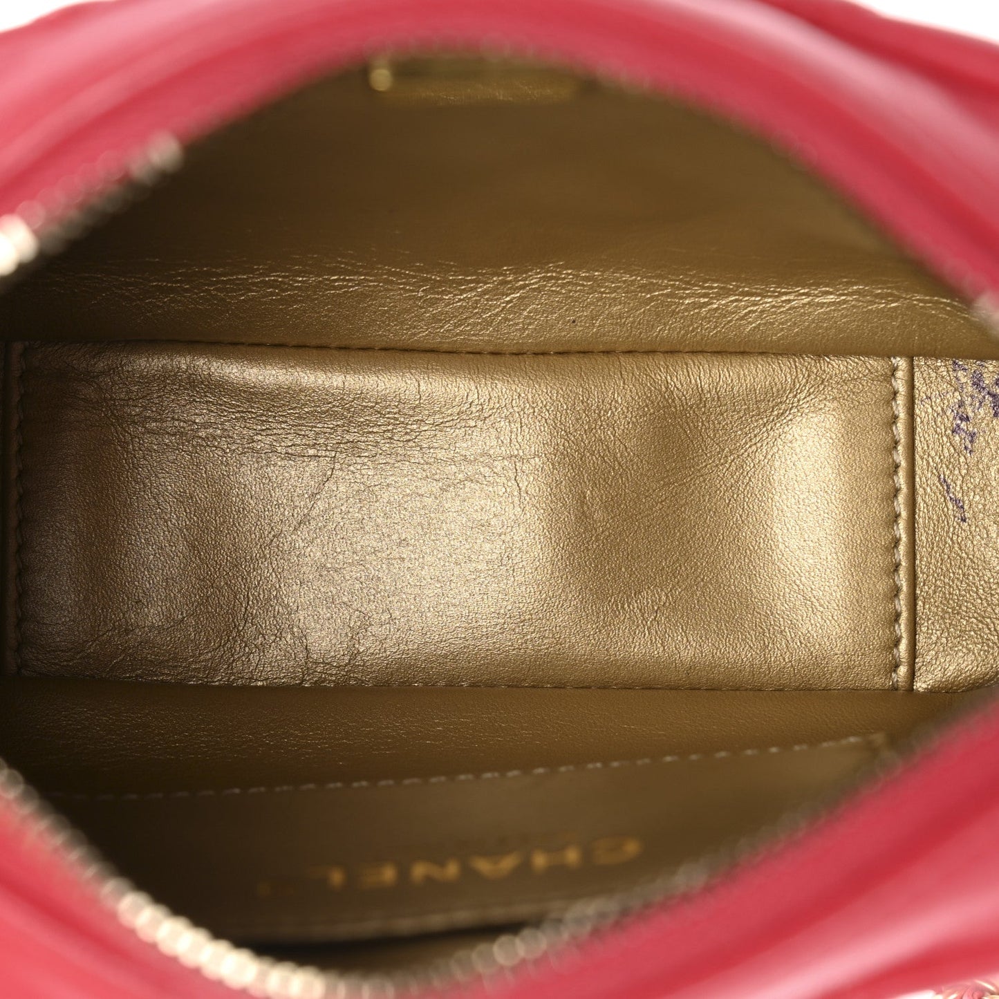 Lambskin Quilted CC Pearl Crush Camera Case Red
