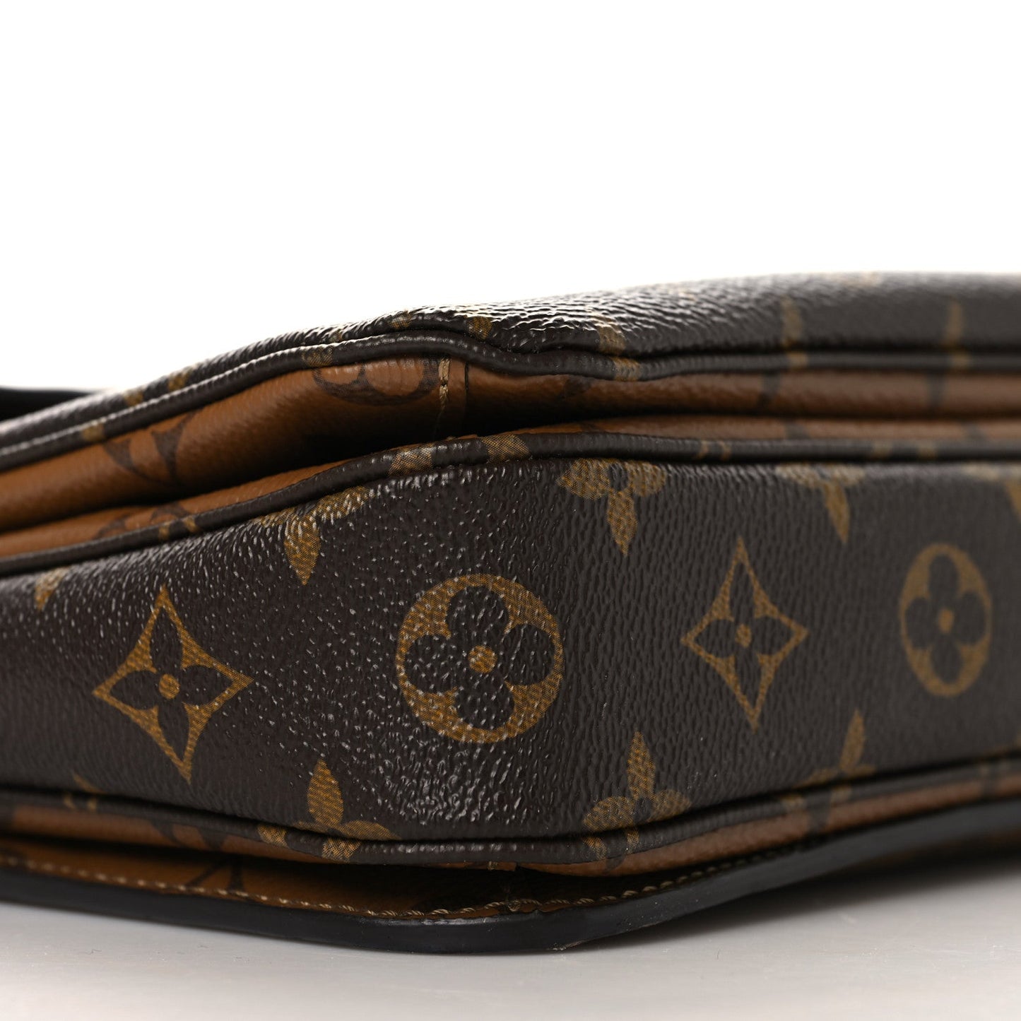 Reverse Monogram Pochette Metis