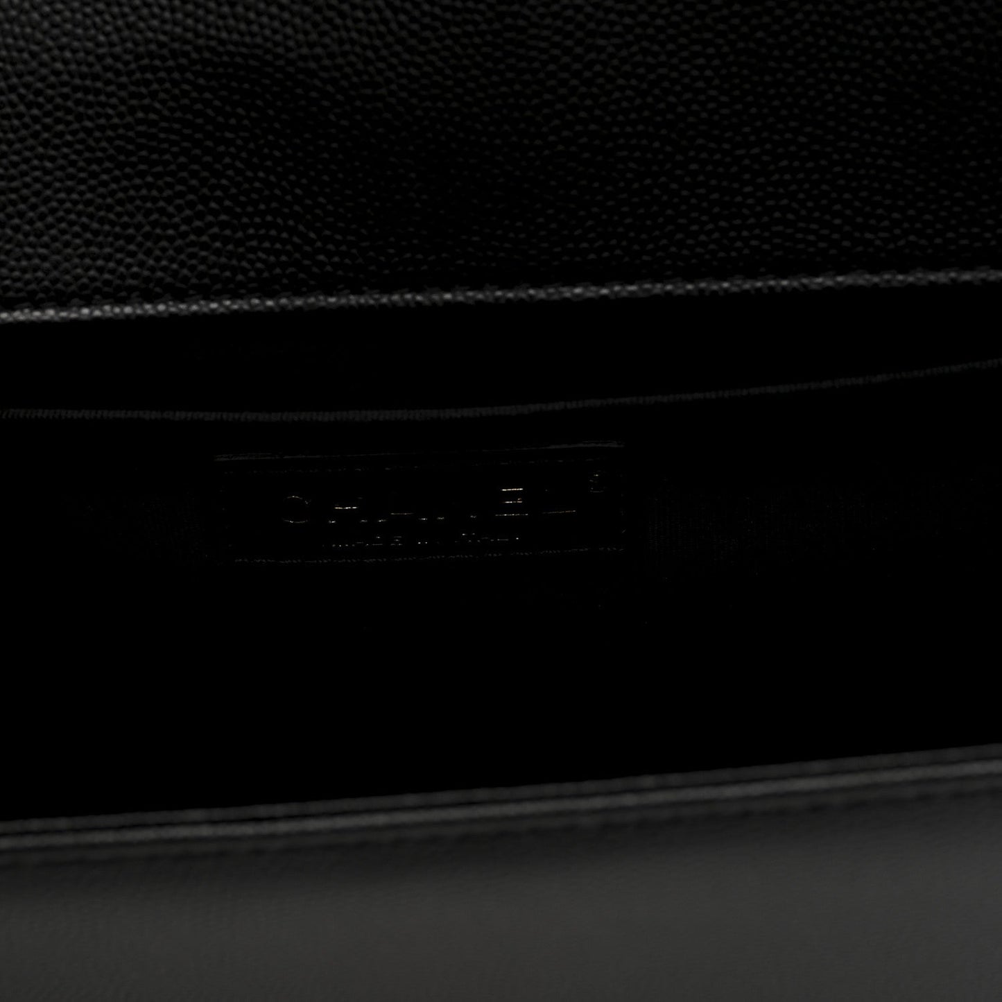 Caviar Quilted Medium Boy Flap Black