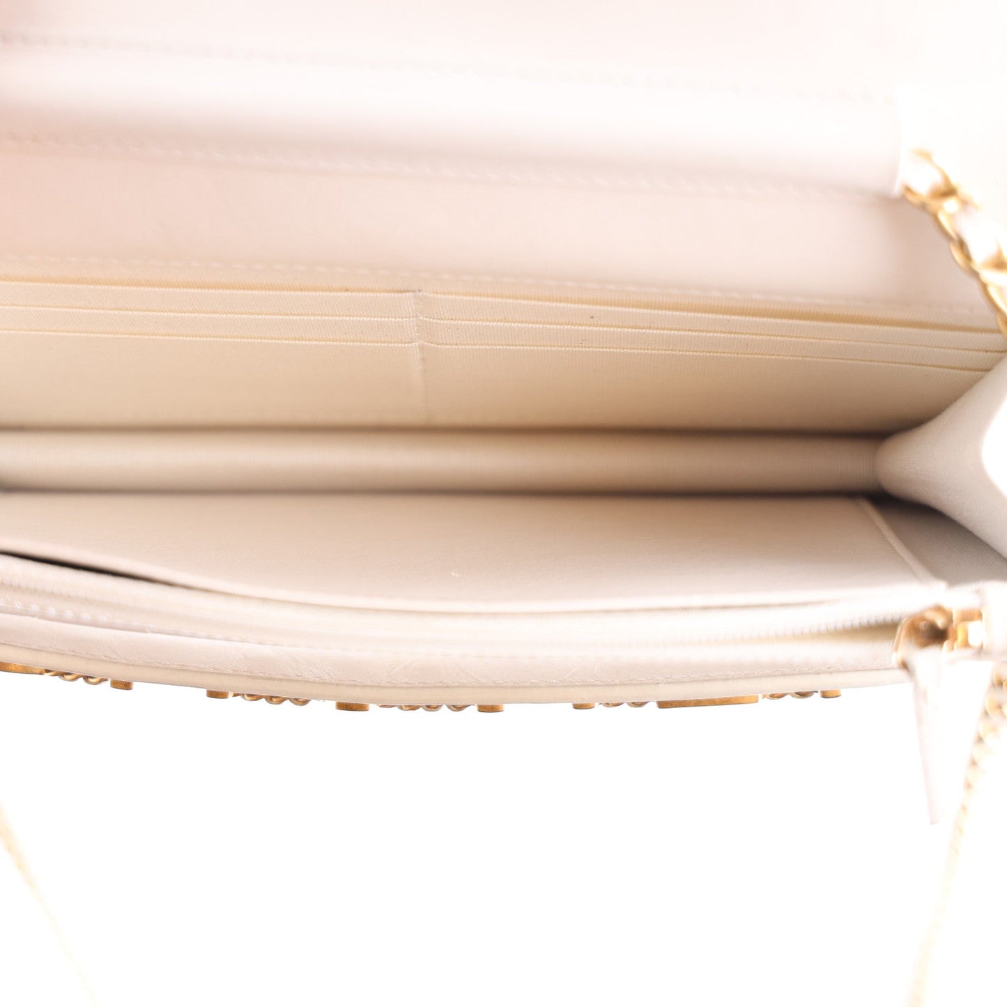Calfskin Quilted Enchained Wallet On Chain WOC White
