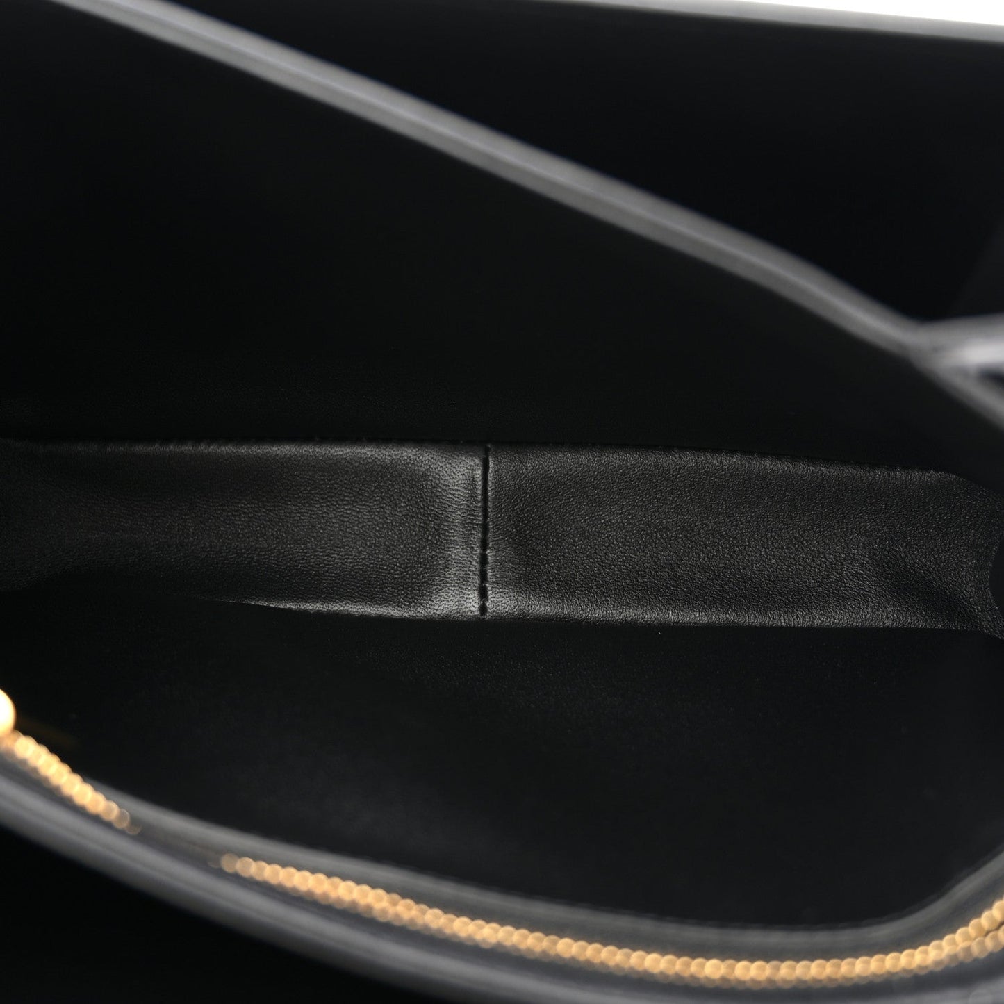 Shiny Calfskin Medium Triomphe Black