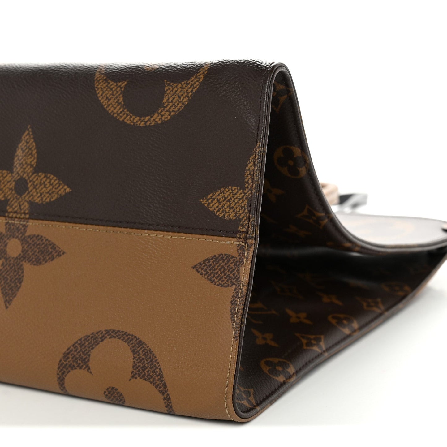 Reverse Monogram Giant Onthego GM