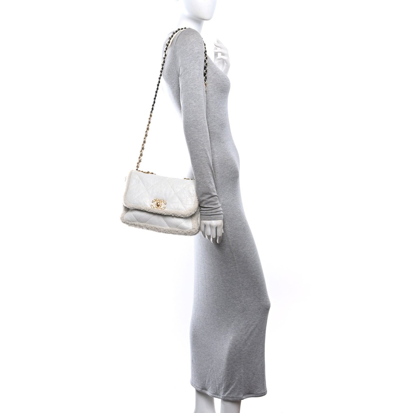 Crumpled Calfskin Shearling Sheepskin Medium Chanel 19 Flap White