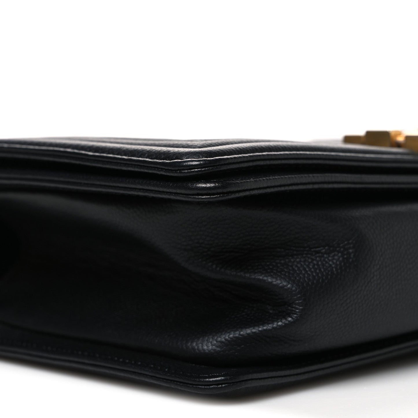Caviar Quilted Medium Boy Flap Black
