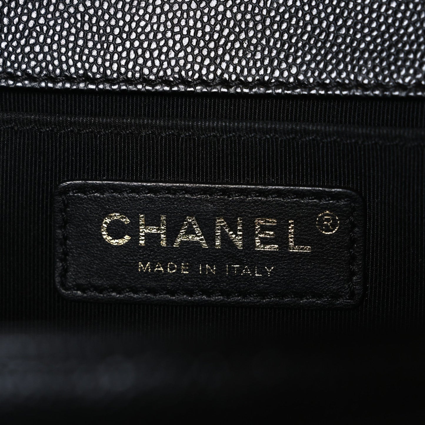 Caviar Quilted Medium Boy Flap Black