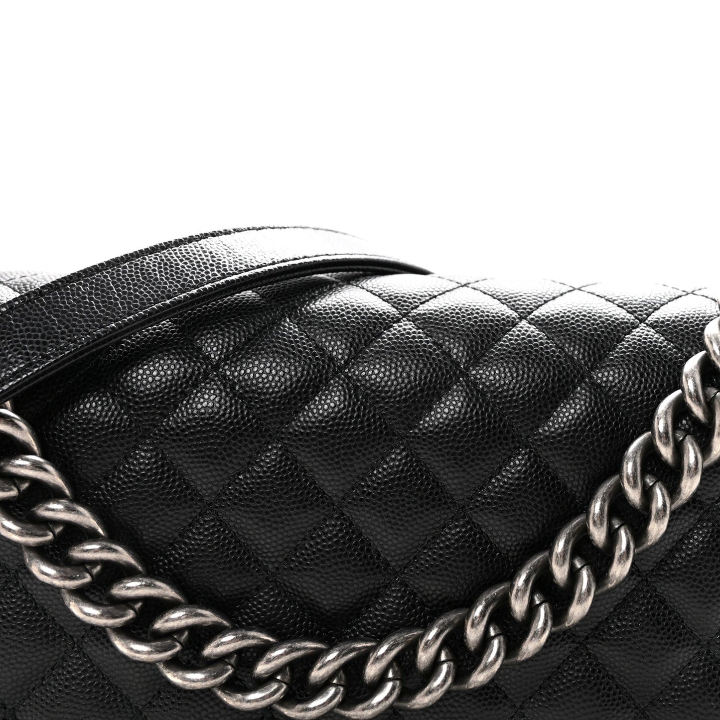Caviar Quilted Medium Boy Flap Black