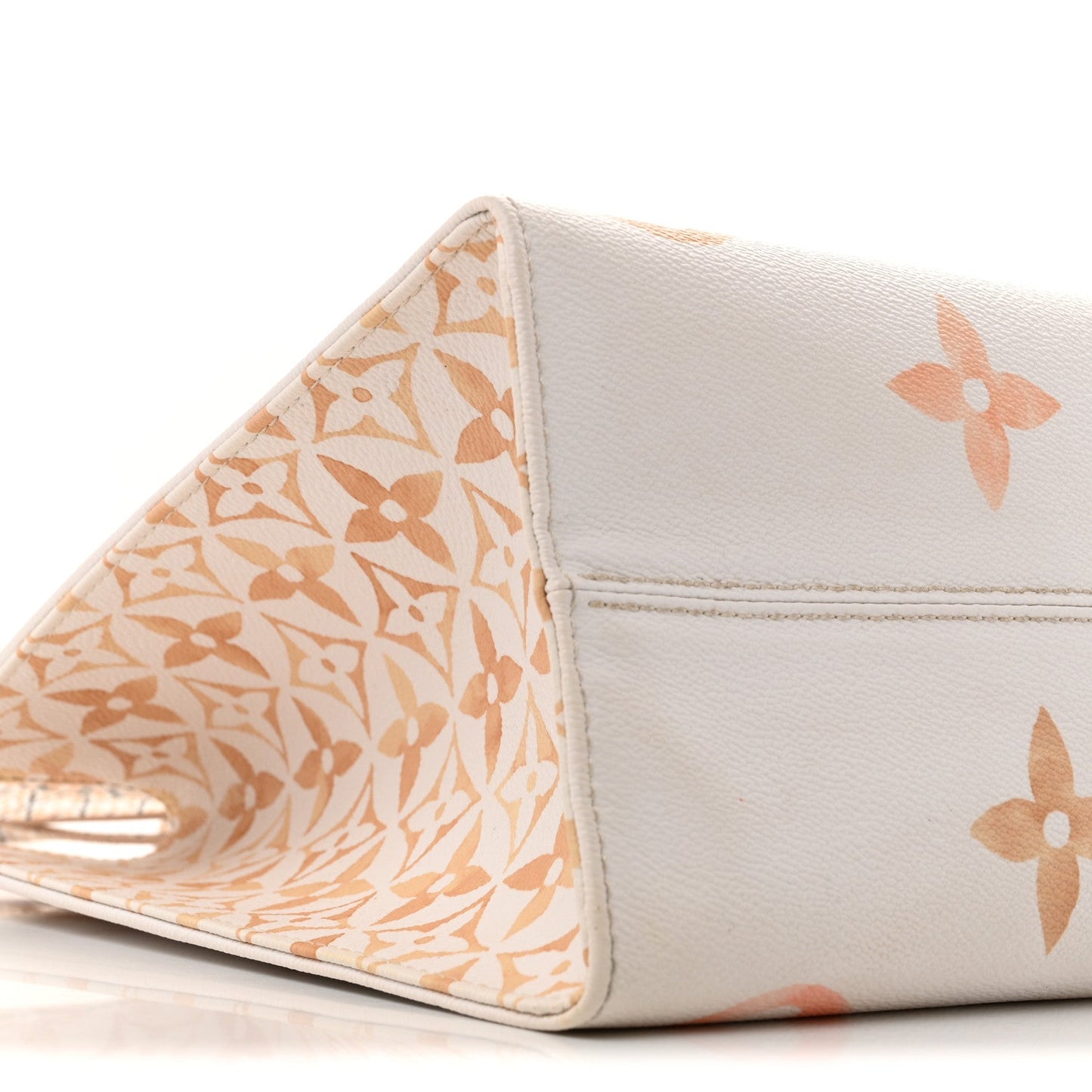 Monogram Giant By The Pool 2.0 Onthego MM Beige