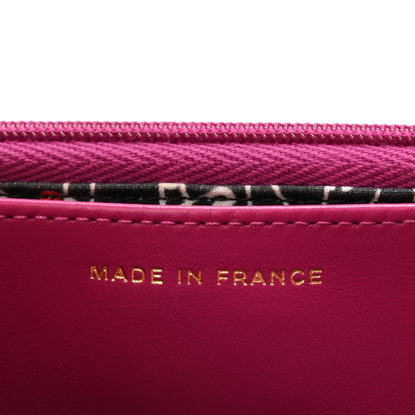 Caviar Quilted Chain Embossed CC Wallet On Chain WOC Fuchsia