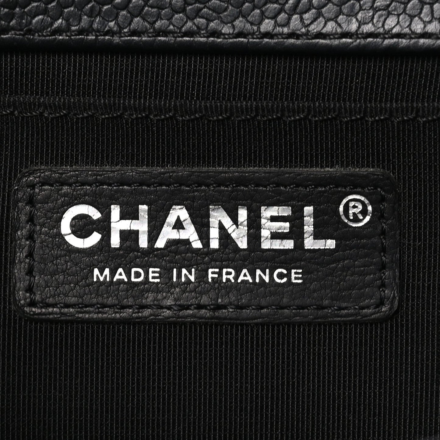 Caviar Chevron Quilted Medium Boy Flap Black