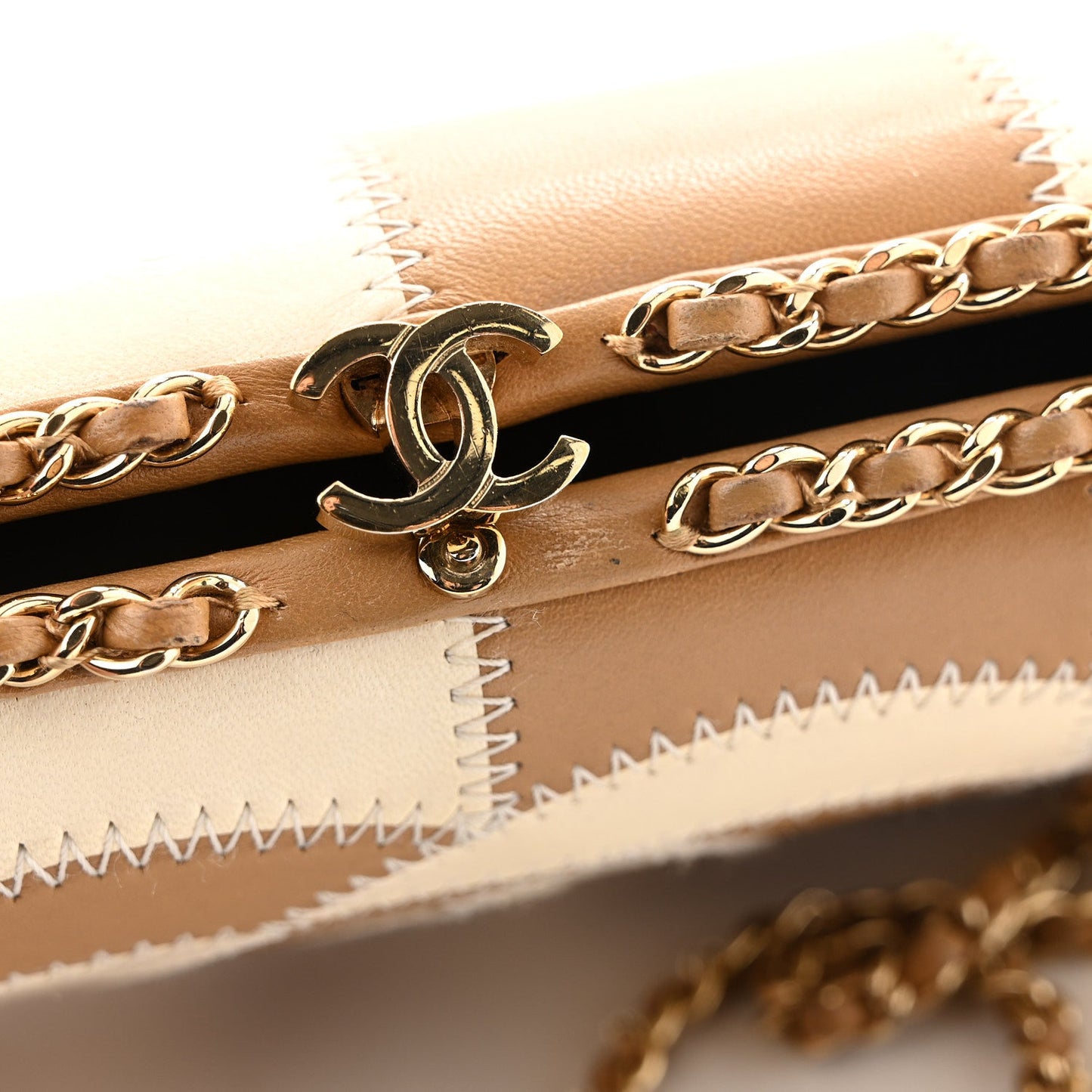 Lambskin CC Stitch Chain Around Clutch  Beige White
