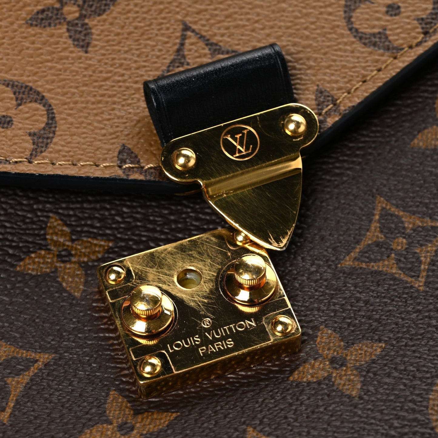 Reverse Monogram Pochette Metis
