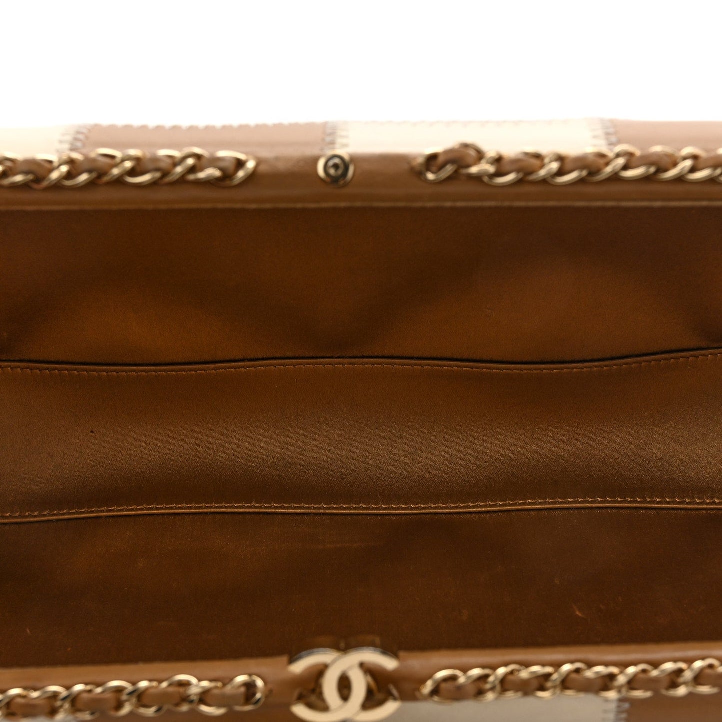 Lambskin CC Stitch Chain Around Clutch  Beige White