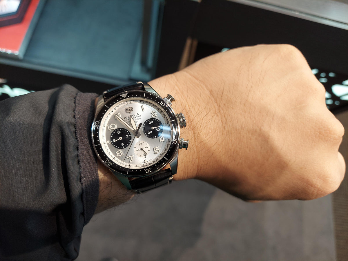 Tag Heuer Autavia Chronometer Flyback Chronograph Silver Dial Black Leather Strap Watch for Men - CBE511B.FC8279